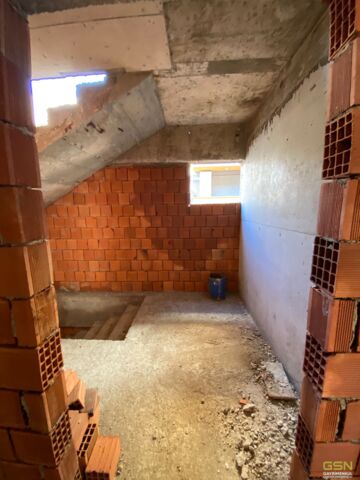 23-ÇAYIROVA YENİMAHALLE'DE MERKEZİ  KONUMDA DAİRELER